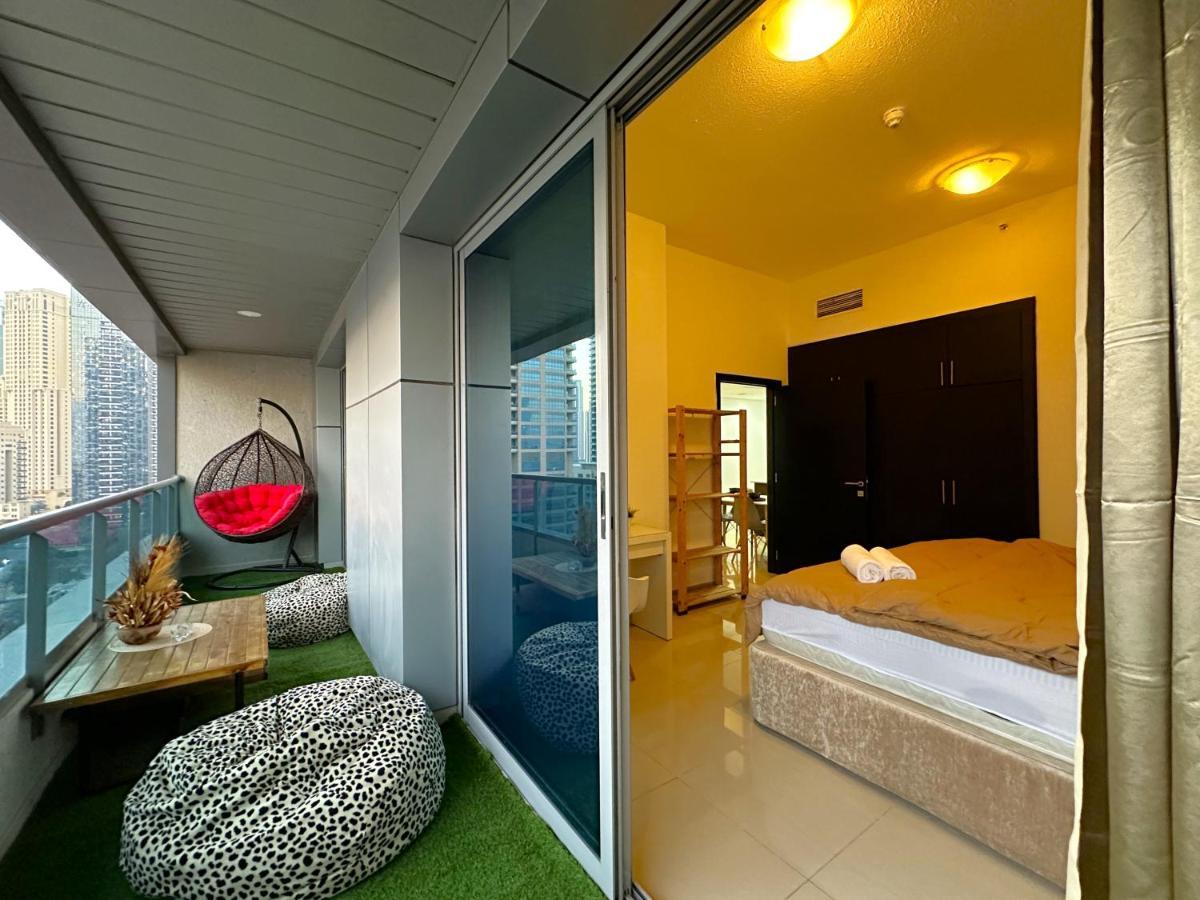 Luxury & Centric Flat With Balcony Views In Marina Appartement Dubai